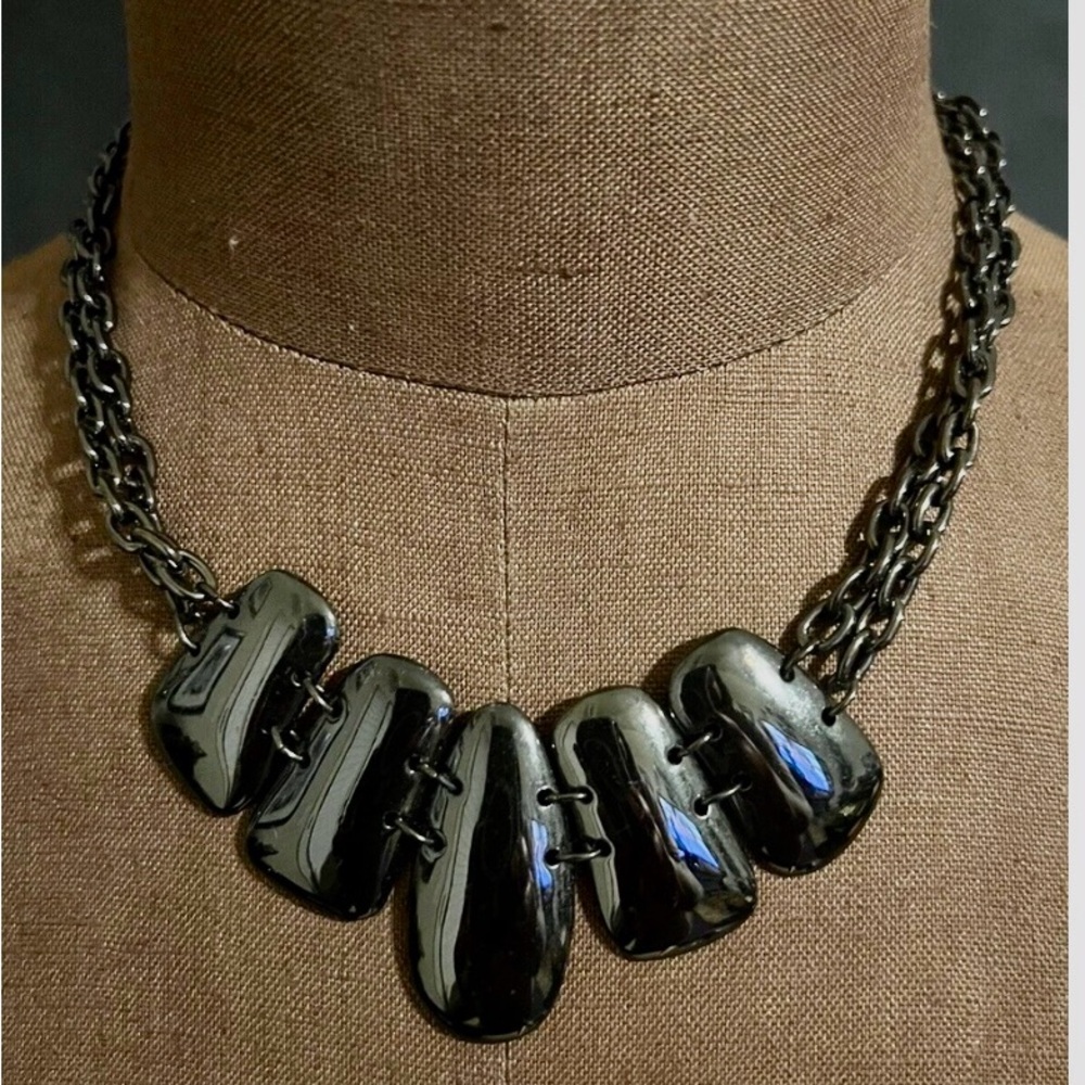 114) Vintage NY Black Onyx Necklace